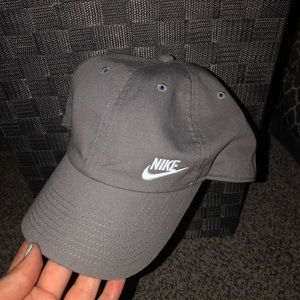 NIKE HAT NEVER WORN BRAND NEW